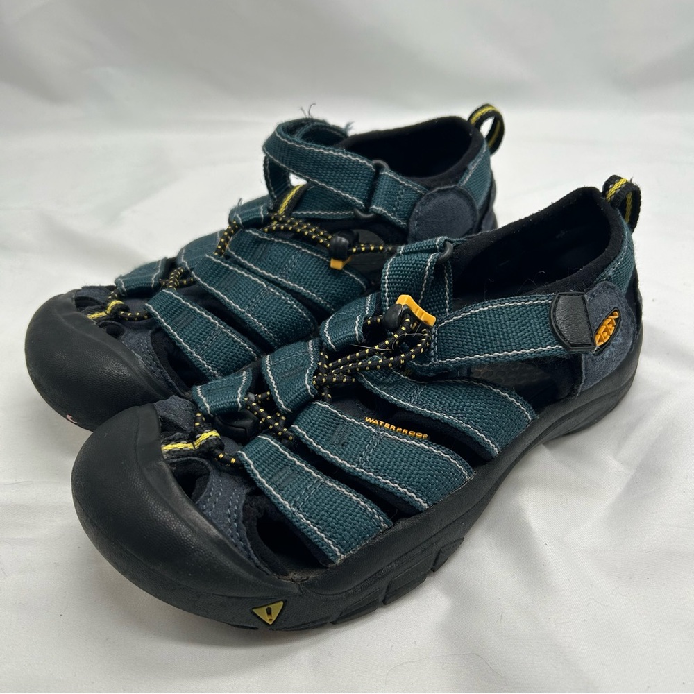 Keen Youth Big Kids Newport H2 Sandals Style Teal Waterproof Shoes